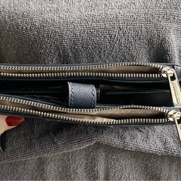 Michael Kors Jet Set Travel Double Zip Wristlet Wallet Signature Black EUC - Picture 14 of 16